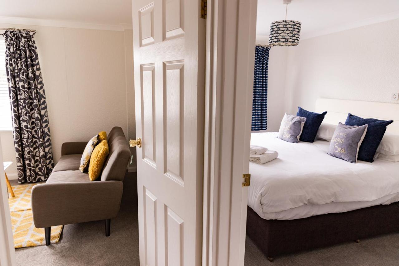 1 Chatsworth Riverscape Apartments - Riverview Apartment In Great Location With Free Parking Overlooking The Gannel Just A Short Walk From Newquays Incredible Beaches And Local Amenities نيوكويي المظهر الخارجي الصورة